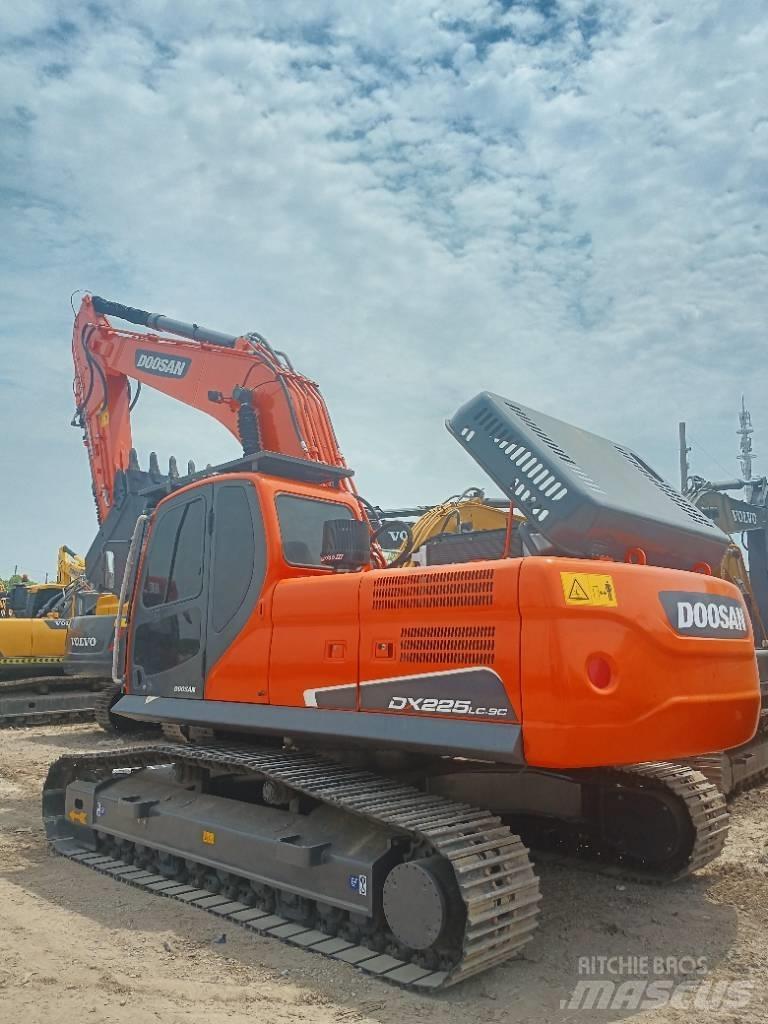 Doosan DX 225LC-9C Beltegraver