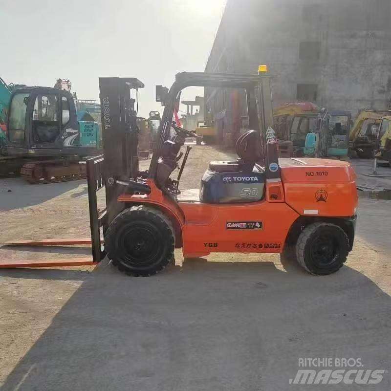 Toyota FD50 Diesel Trucker