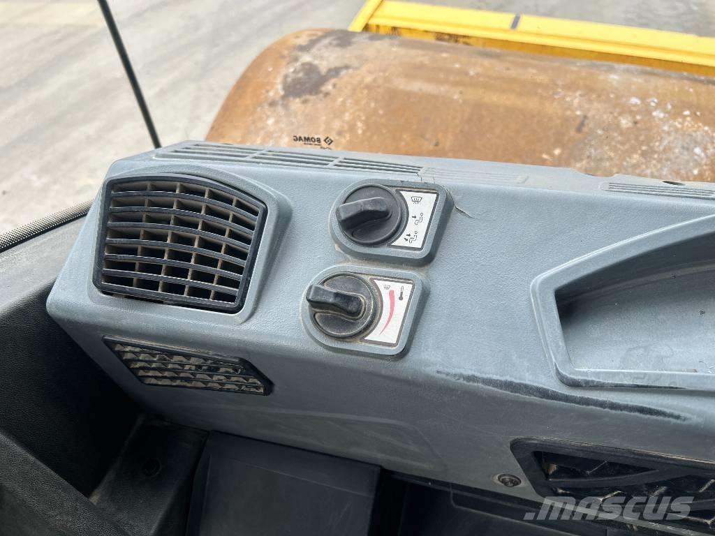 Bomag BW213D-5 Valsetog