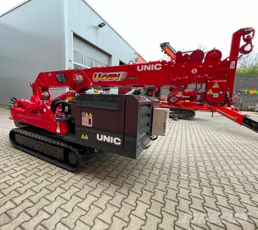 Unic URW-376 Beltegående Kran