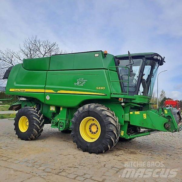 John Deere S 690 Skurtreskere