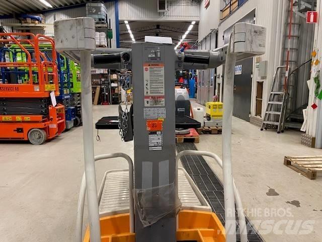 Crown WAV 50-118 Middelsløftende plukketruck