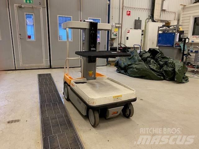 Crown WAV 50-118 Middelsløftende plukketruck