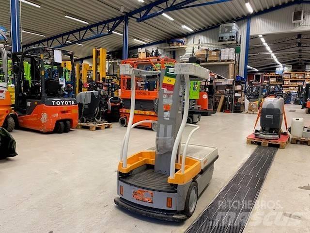 Crown WAV 50-118 Middelsløftende plukketruck