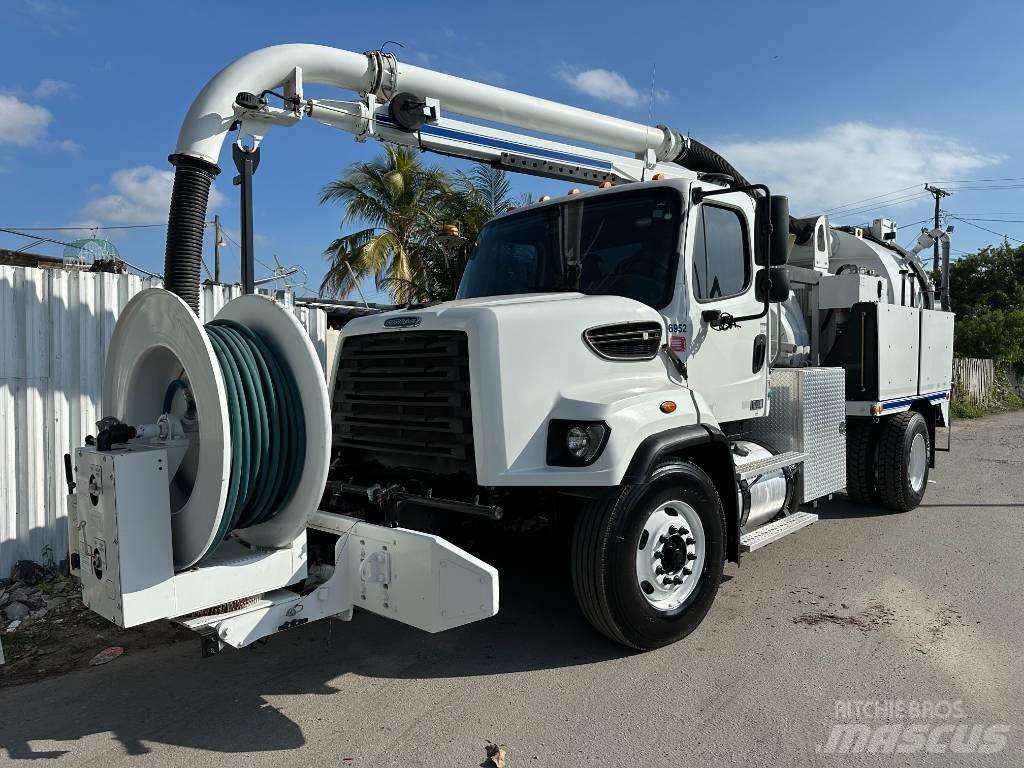 Freightliner 108 SD Slamsugere