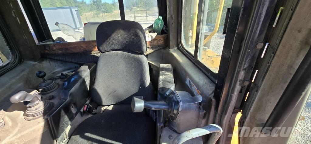 CAT D 6 R XL II Dozere Beltegående