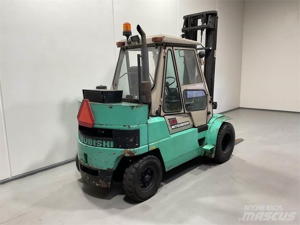 Mitsubishi FD40T Diesel Trucker