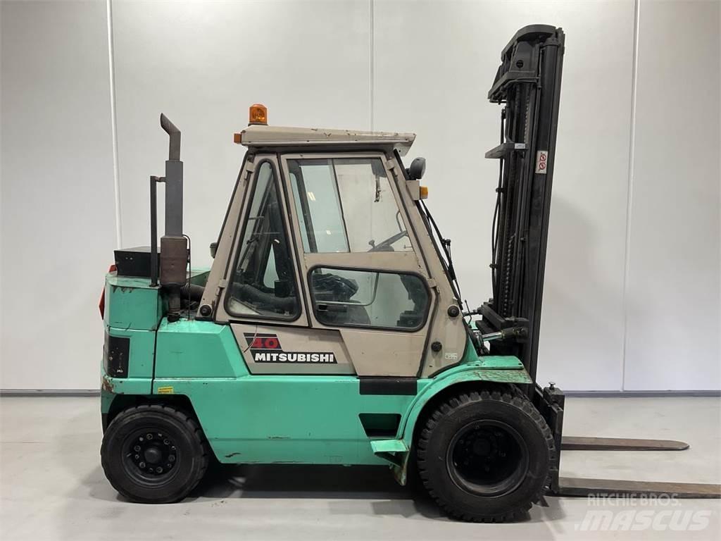 Mitsubishi FD40T Diesel Trucker