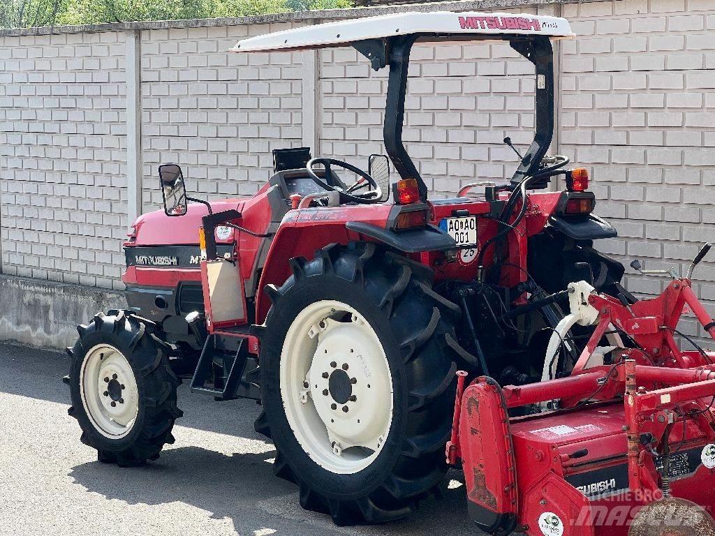 Mitsubishi MT368 Traktorer