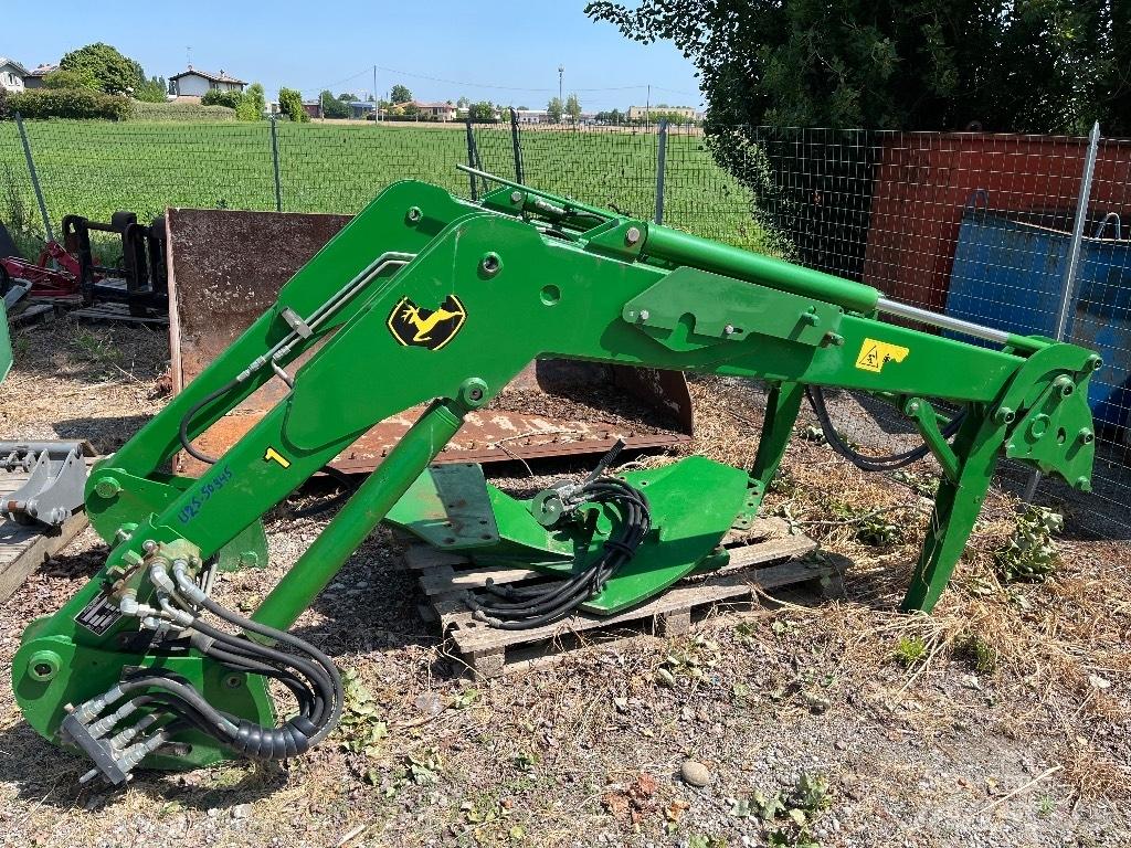 John Deere 731 Frontlastere og graveredskap