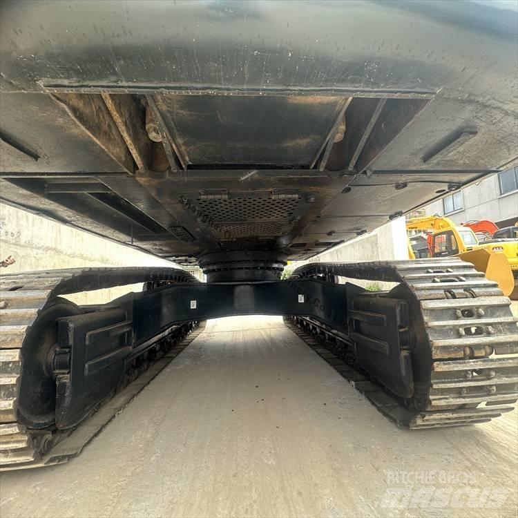 Hyundai 330 Beltegraver
