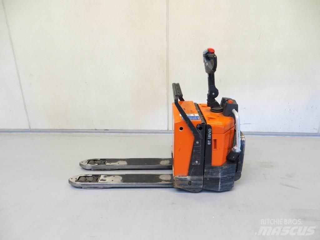 BT LPE200/8 Lavtløftende truck med platform