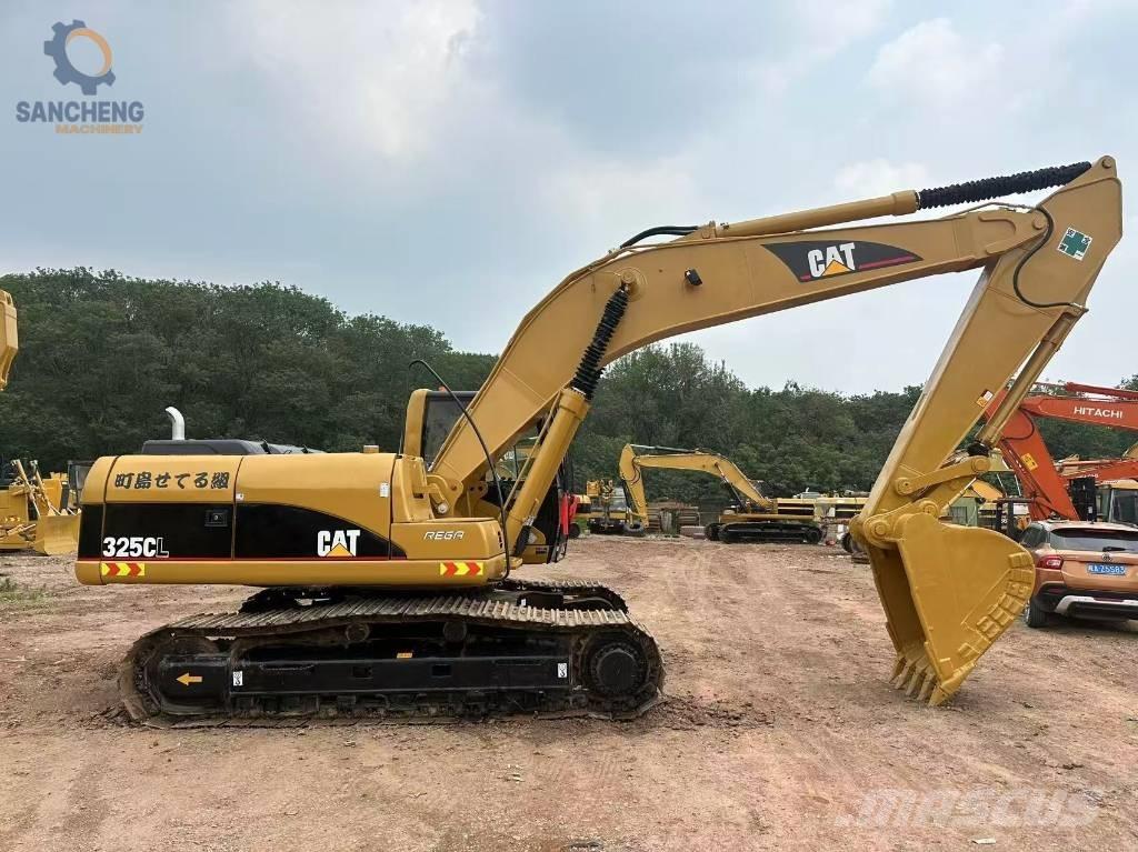 CAT 325 CL Beltegraver
