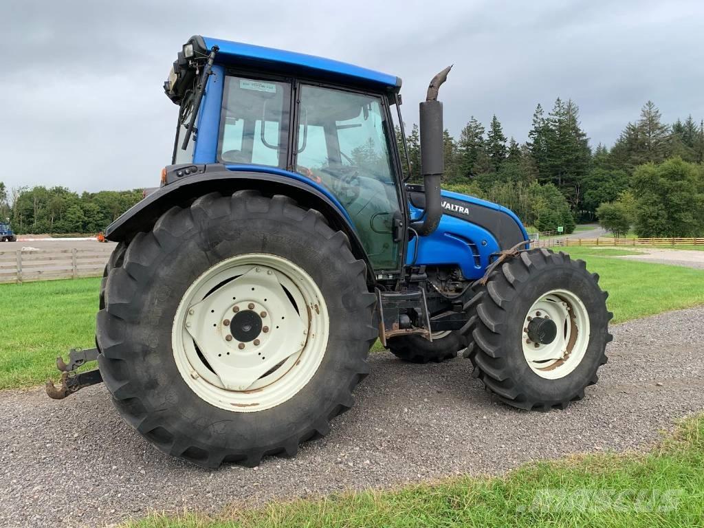 Valtra N141 Tractor Traktor med skogsutstyr