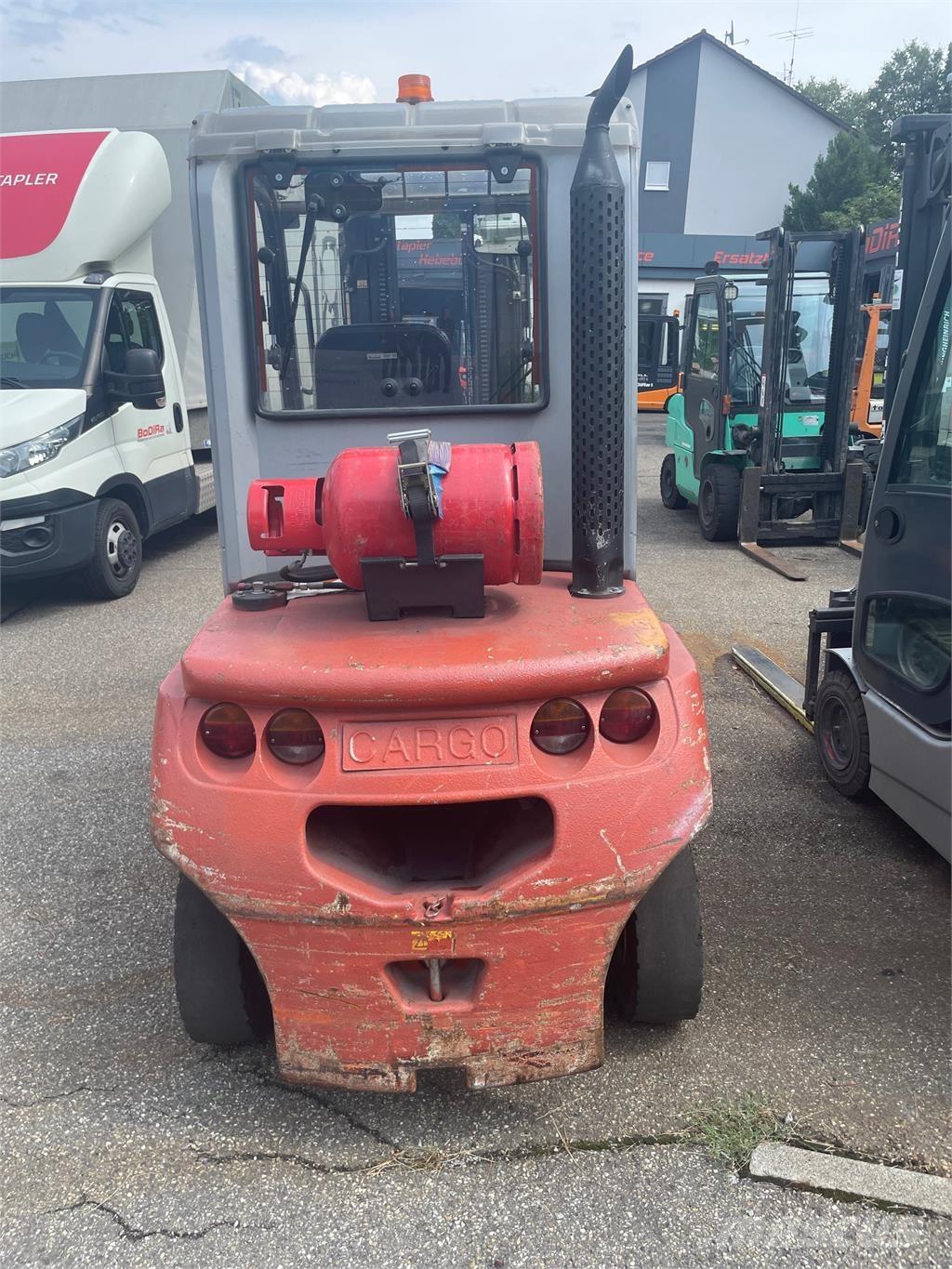 BT C4G300 Propan trucker