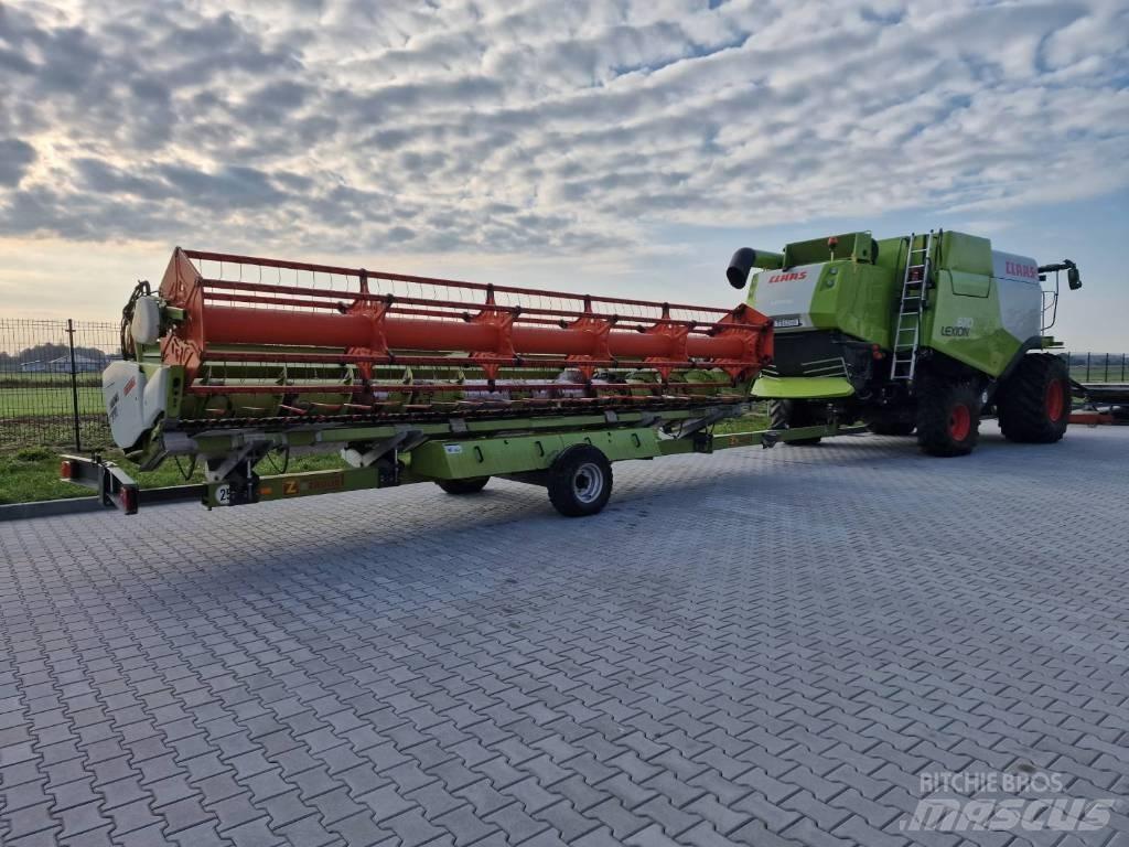 CLAAS Lexion 670 Skurtreskere
