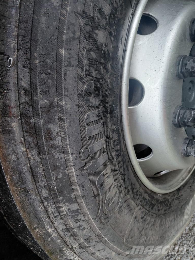 Scania 124 L 470 Trekkvogner