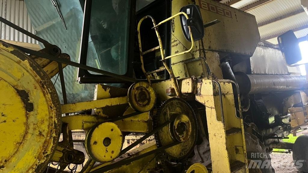 New Holland 8050 Skurtreskere