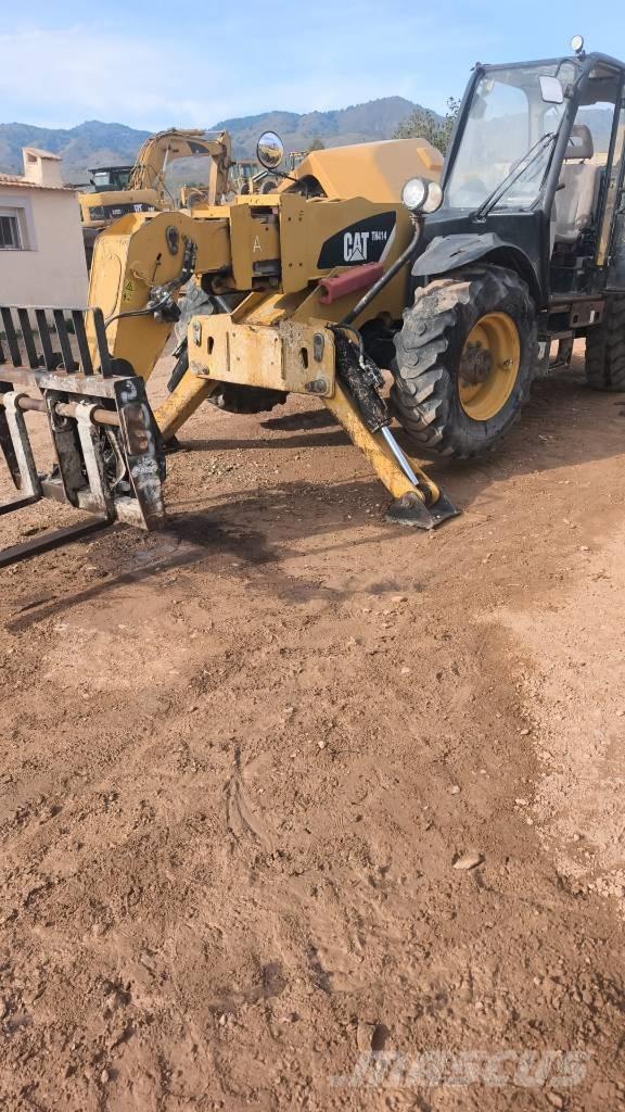 CAT TH 414 Teleskoplastere