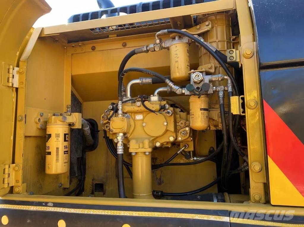 CAT 325 D Beltegraver