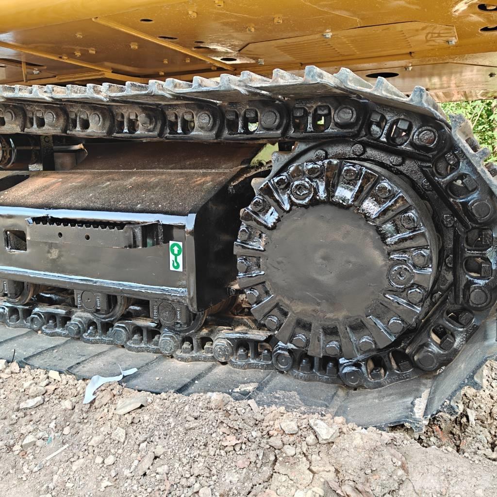 CAT 323D2L Beltegraver
