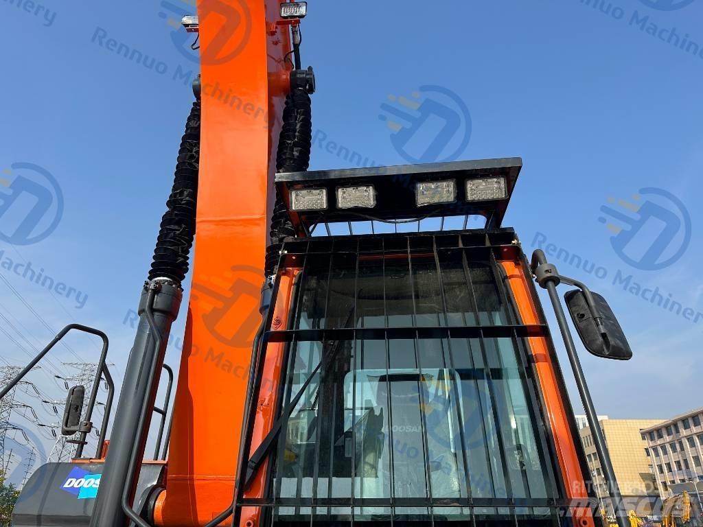 Doosan DX 300LC-9C Beltegraver