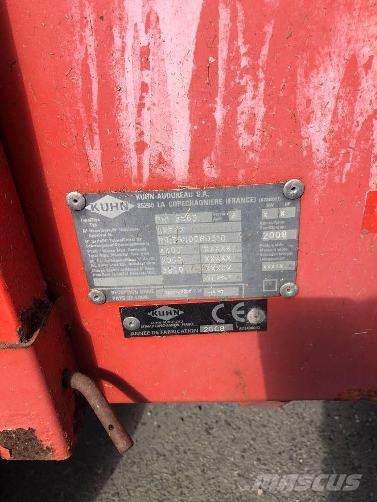 Kuhn 3560 Rundballerivere, -kuttere og -utpakkere