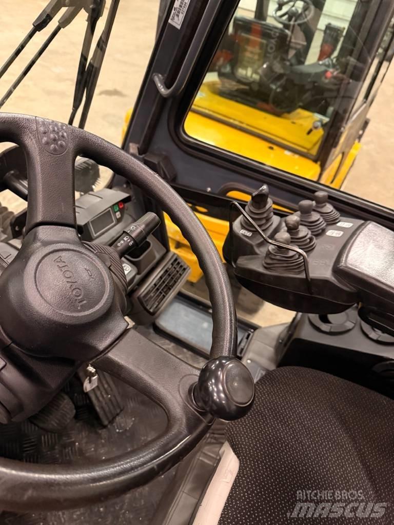 Toyota 7FDA50 Diesel Trucker