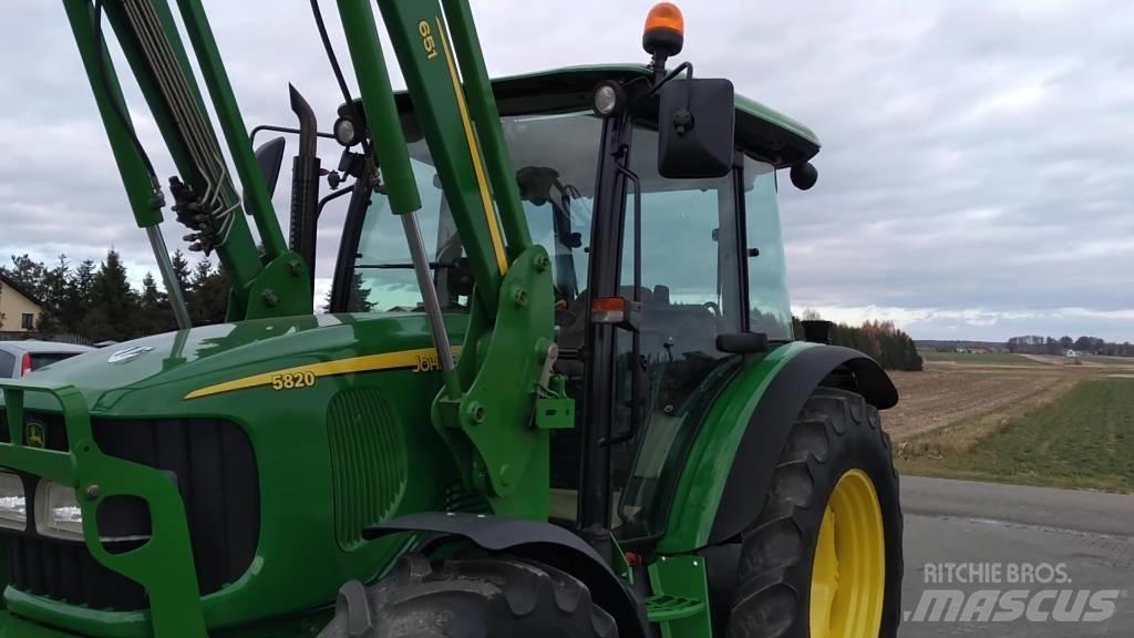 John Deere 5820 Traktorer