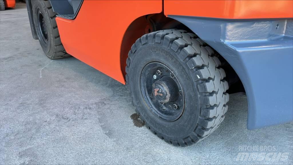 Toyota 02-8 FDF 18 Diesel Trucker
