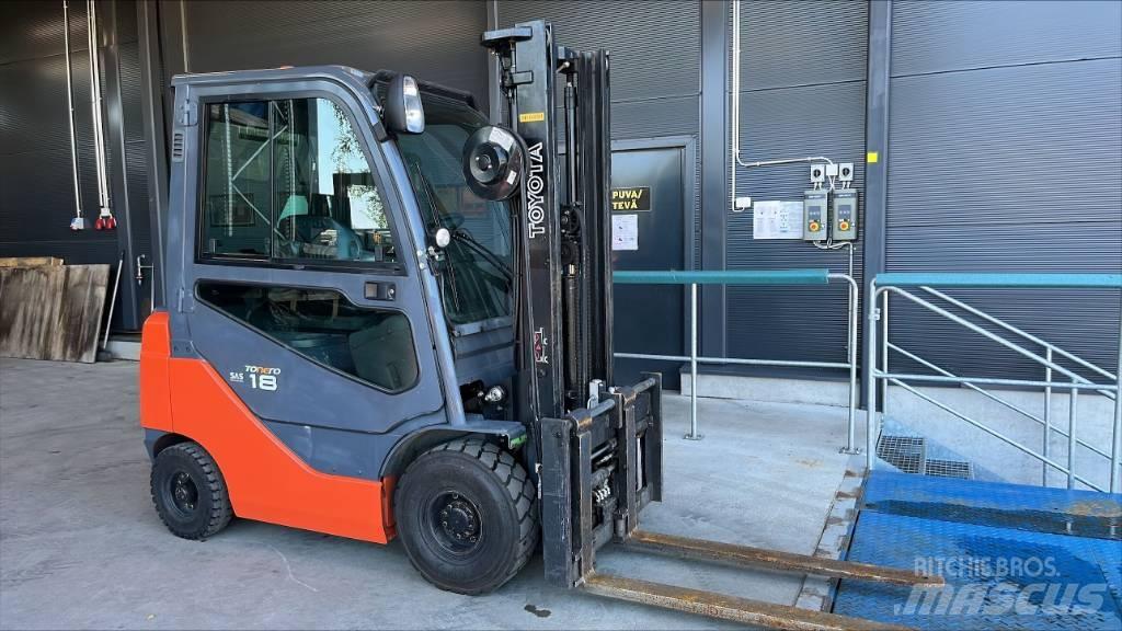 Toyota 02-8 FDF 18 Diesel Trucker