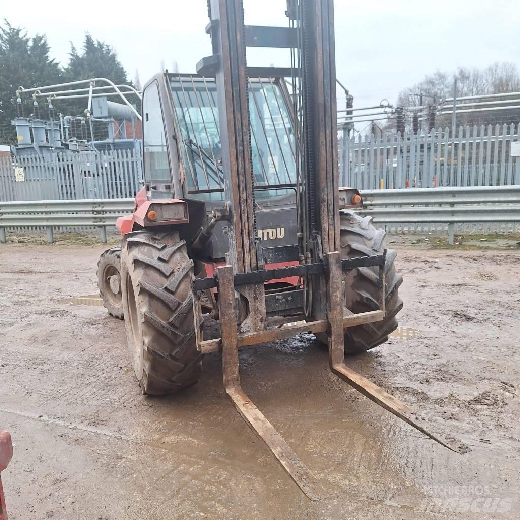 Manitou M 26.4 Terrenggående gaffeltruck