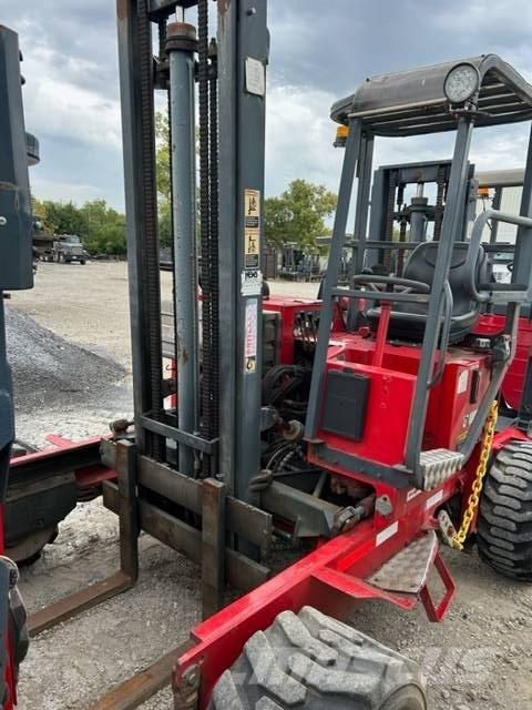 Moffett M5500 Terrenggående gaffeltruck