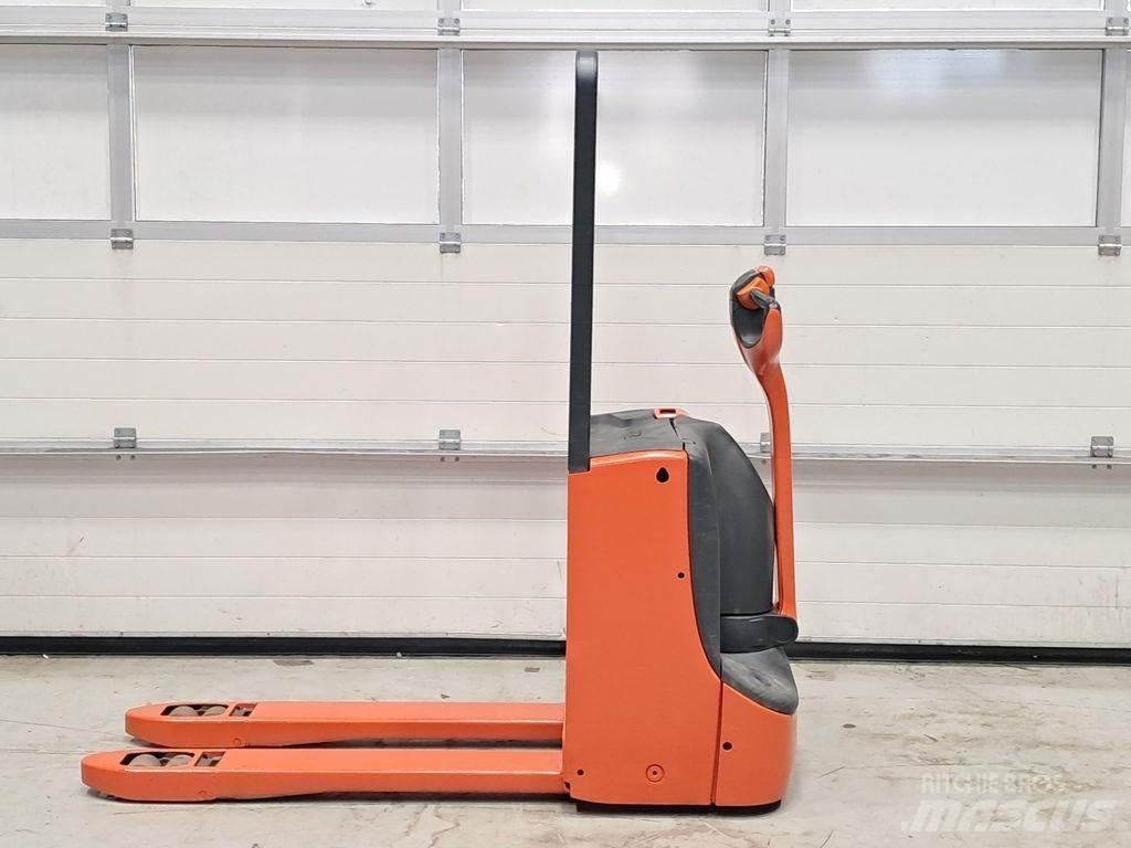 Linde T18 Lavtløftende truck