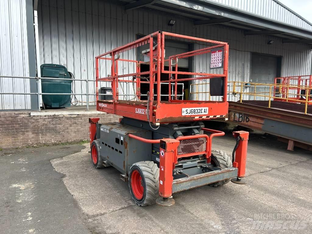 SkyJack SJ 6832 E Sakselifter