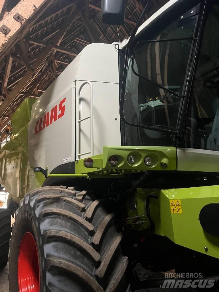 CLAAS LEXION 760 Skurtreskere