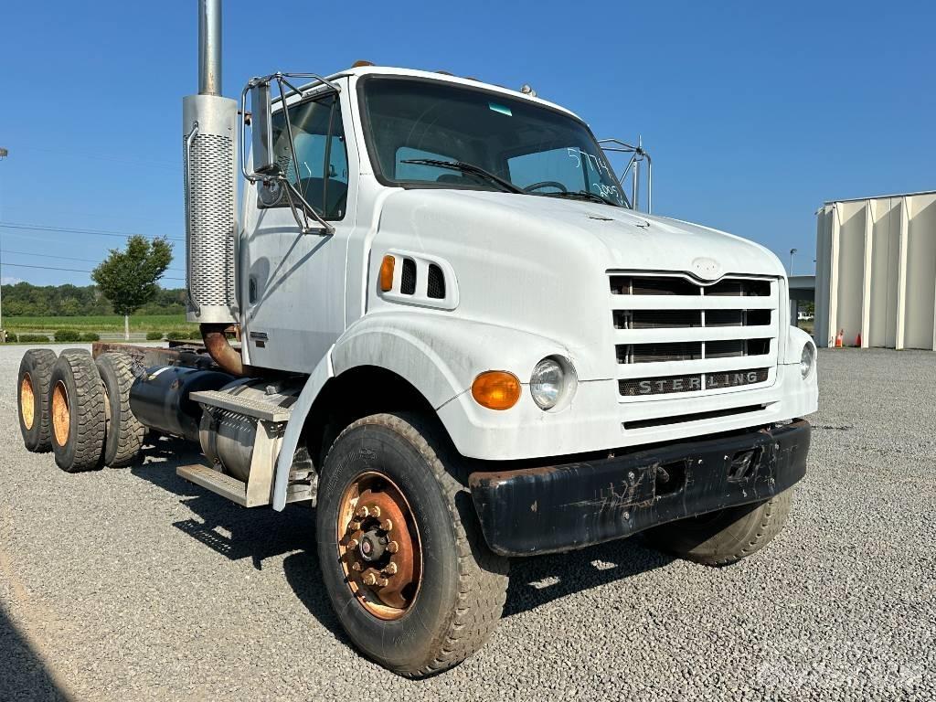 Sterling L 7500 Chassis