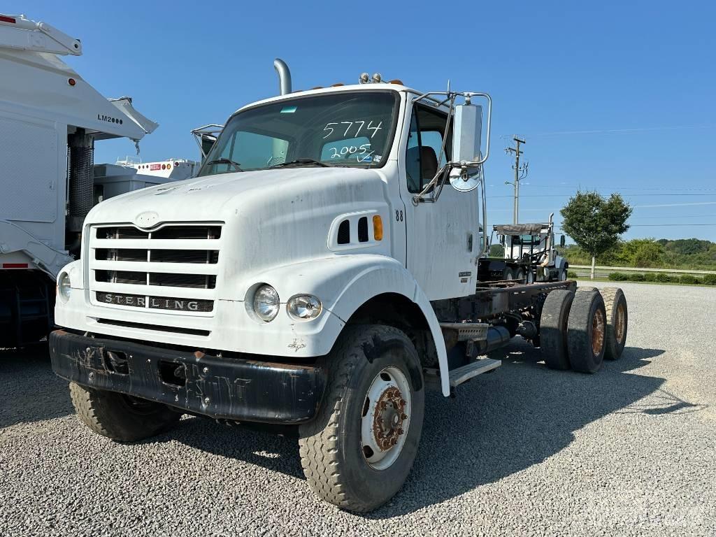 Sterling L 7500 Chassis