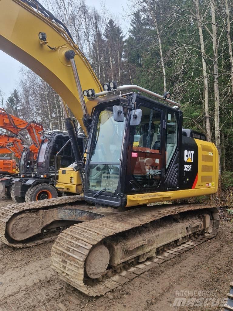 CAT 323 F L Beltegraver
