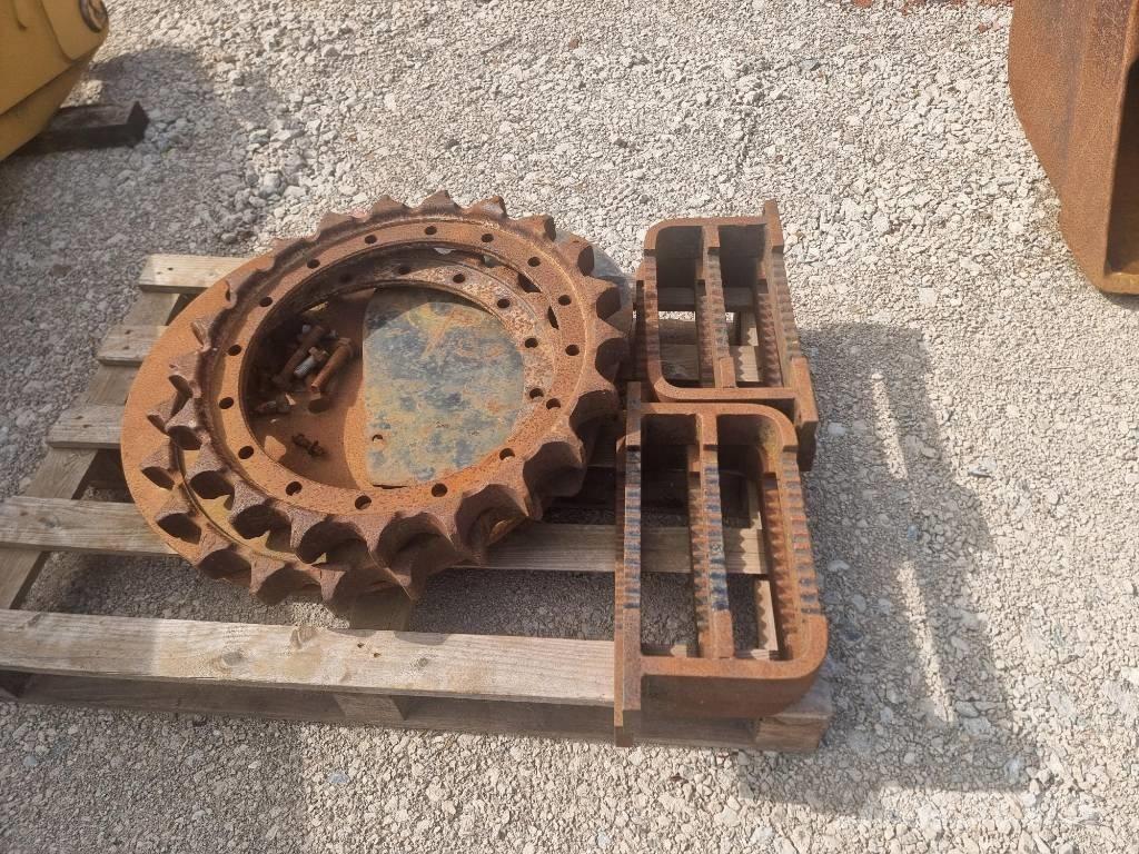 CAT 320 D FOR PARTS Beltegraver
