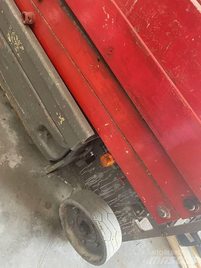 JLG 2030 ES Sakselifter