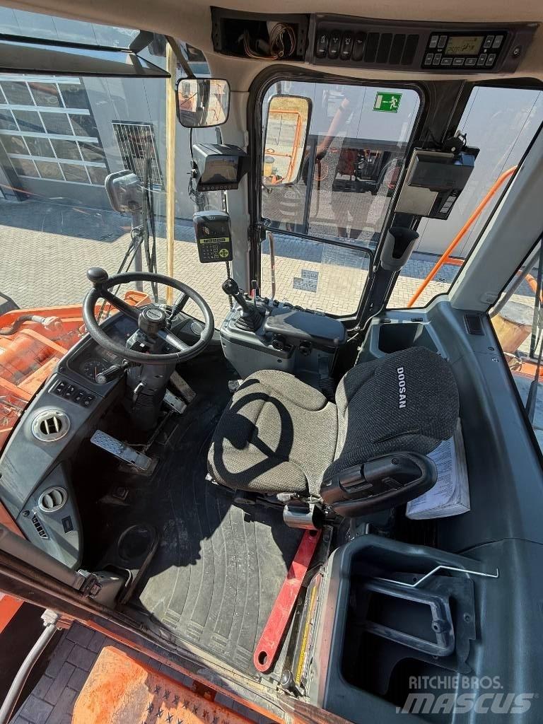 Doosan DL 300-3 Hjullastere