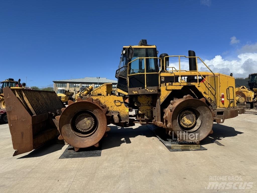CAT 826H Avfallspresser