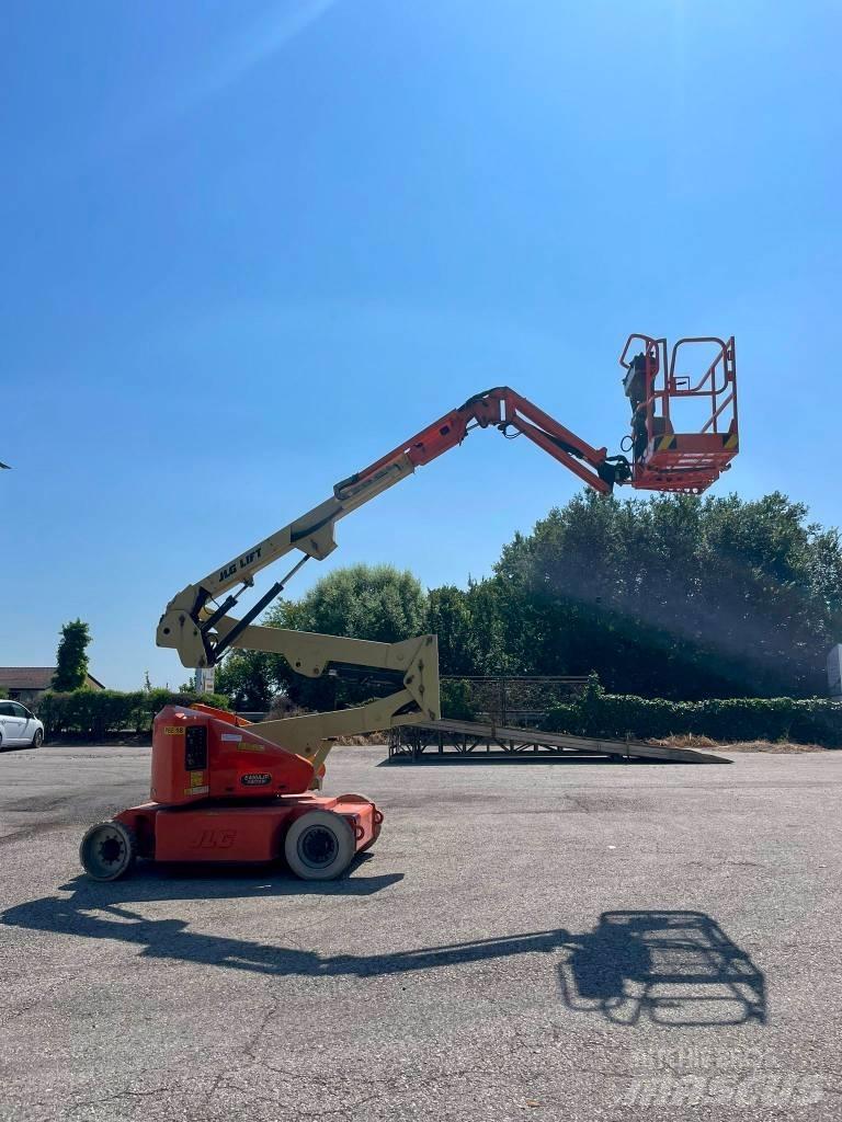 JLG E 400 AJP Leddede bomlifter