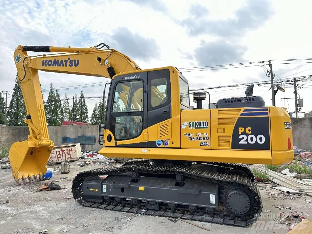Komatsu PC200-8 Beltegraver