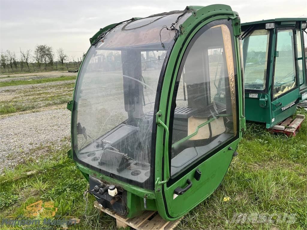 John Deere 1470E Førerhus og Interiør