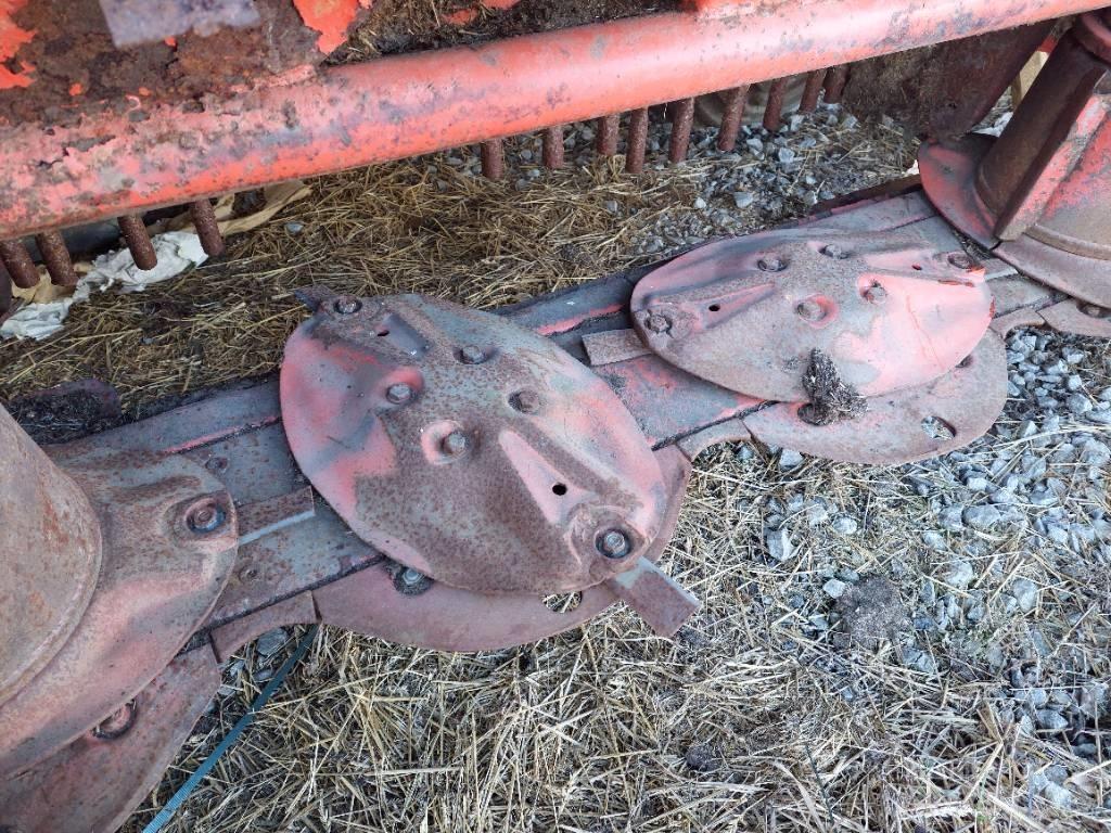 Kuhn alterna 400 Slåmaskiner