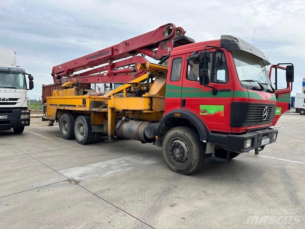Mercedes-Benz 2435 Betongbiler