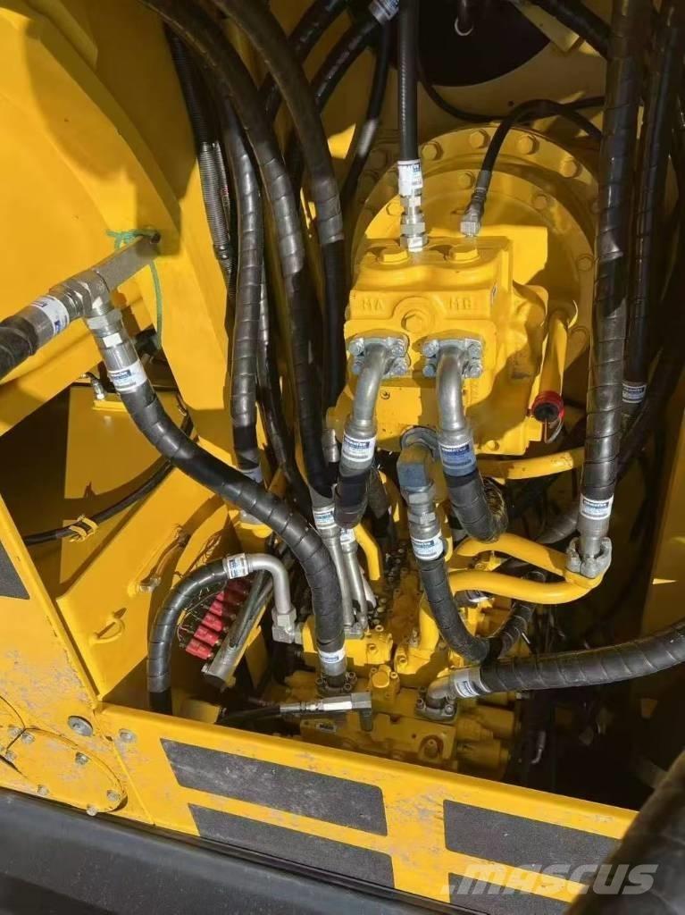 Komatsu 300-7 Beltegraver