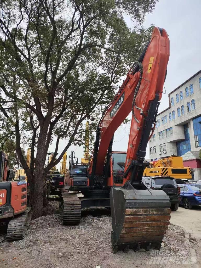 Doosan DX300LC-9c Beltegraver